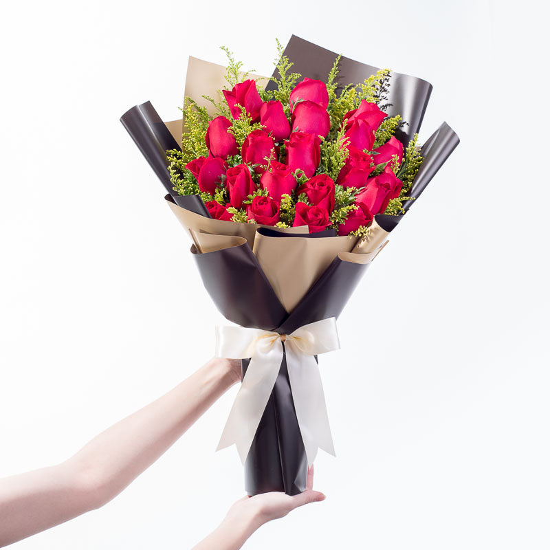 Luna Rossa (21 Red Roses)