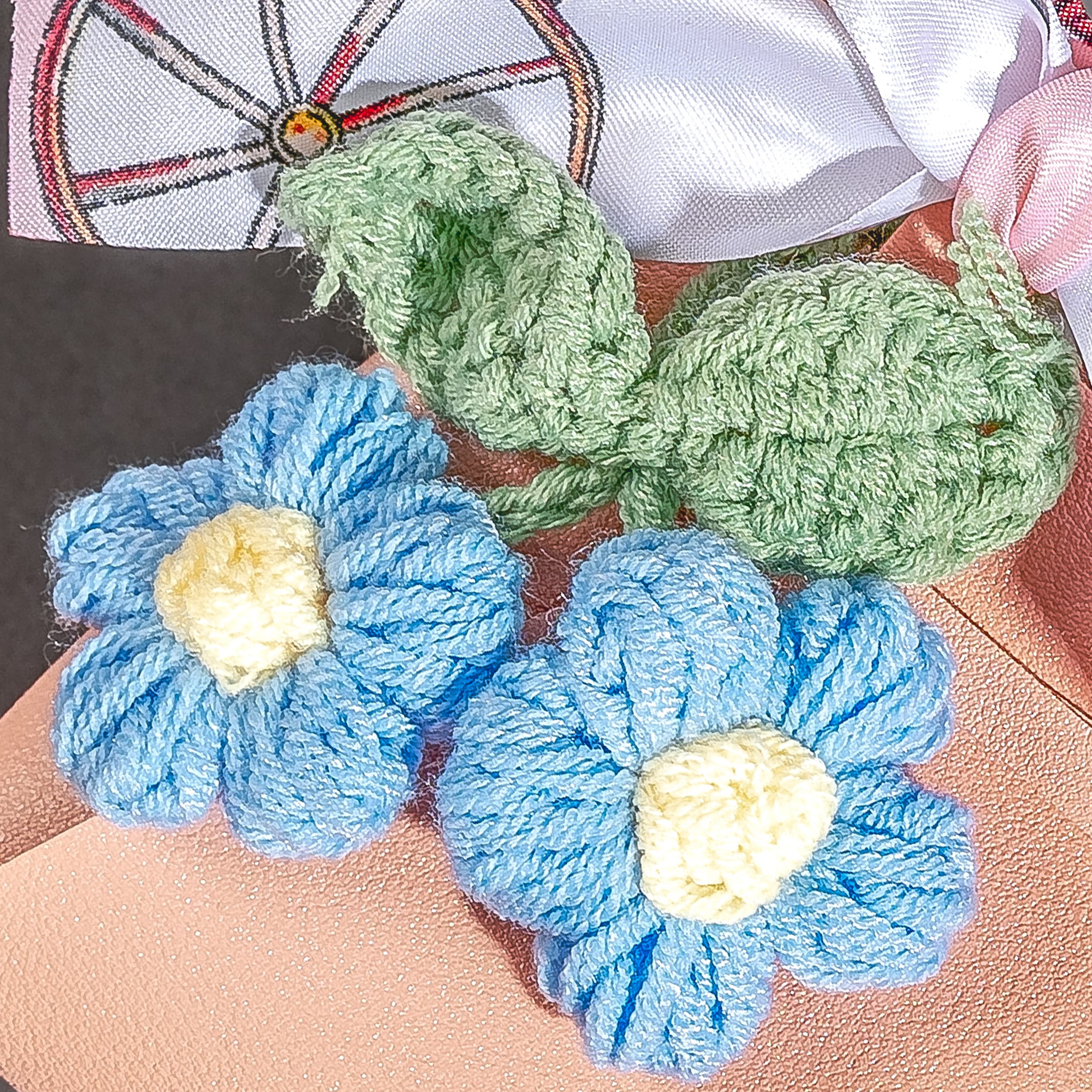 Petite Belle Gift Set (Twilly Bag With Flowers, Chocolate & Charm)