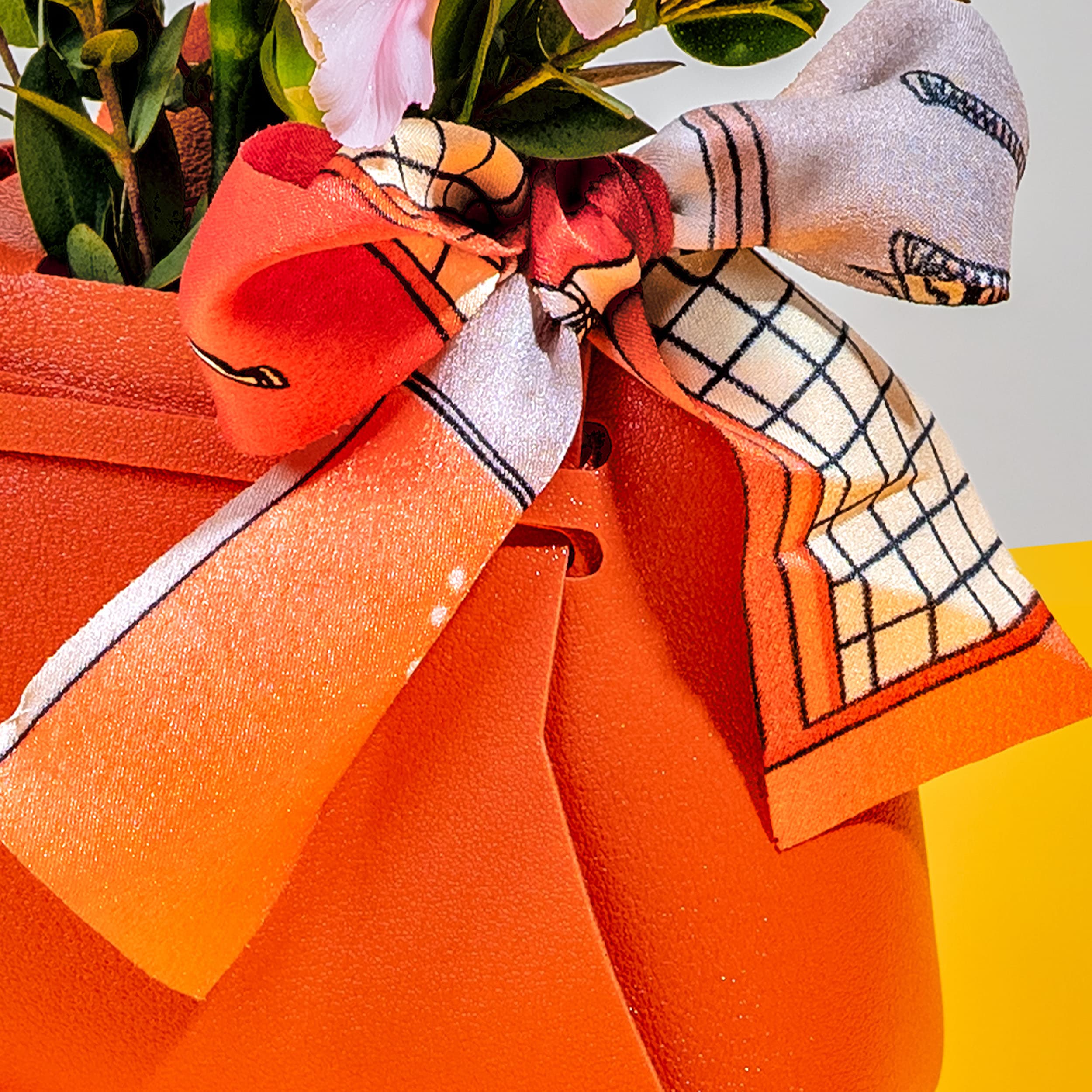 Petite Muse (Twilly Bag with Flowers)
